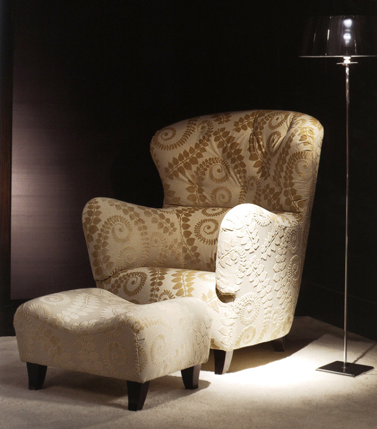 Armchair Annibale Colombo Time A1380