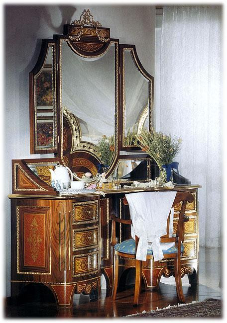 Dressing Table Maria elizabetta Mice Versailles 1906