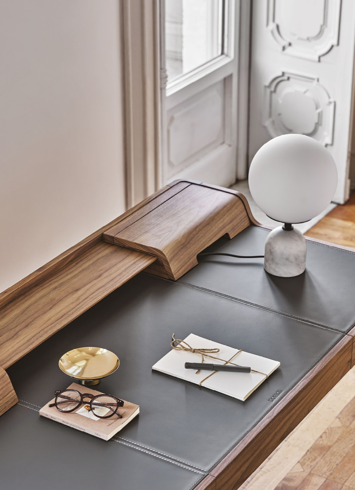 Writing Table Porada Saffo