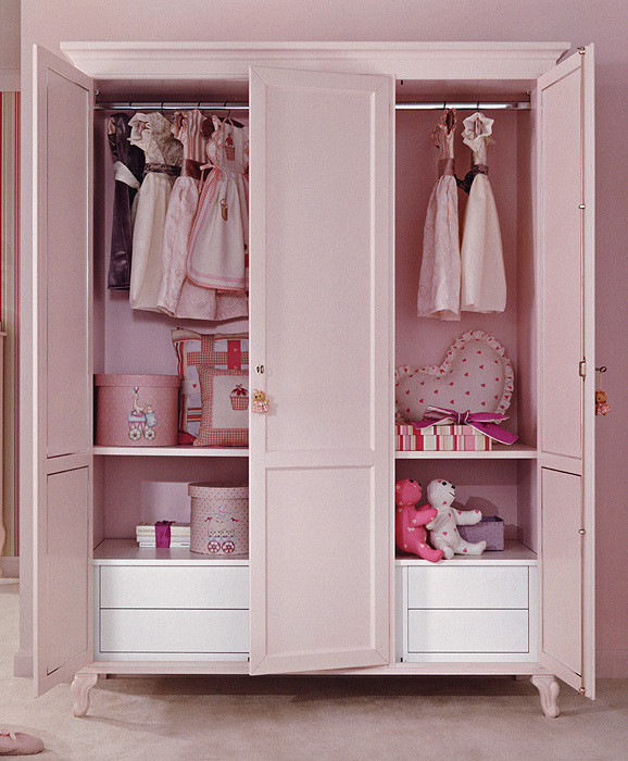 Wardrobe kids Piermaria Young 03/Ap1