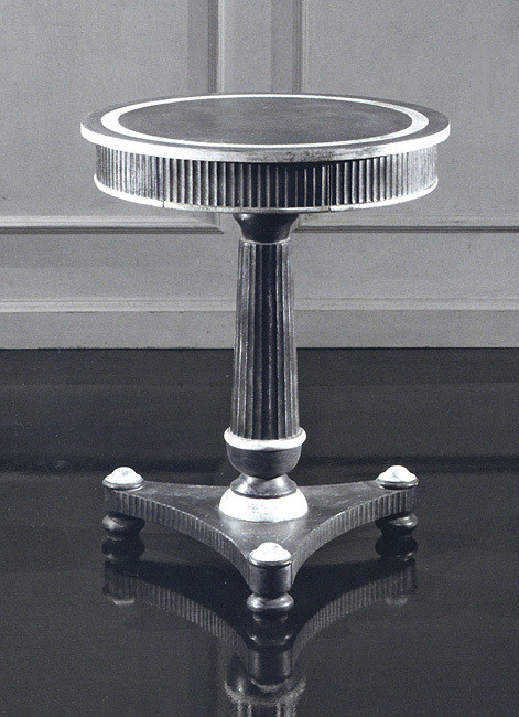Table Vittorio grifoni 2199