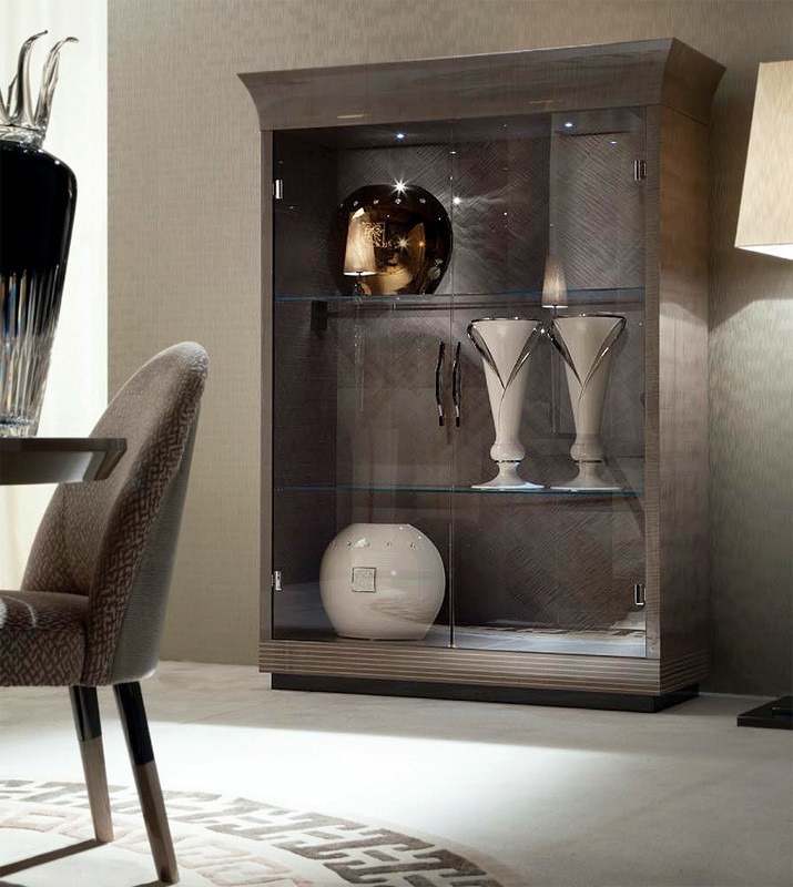 Showcase Giorgio collection Alchemy 6855