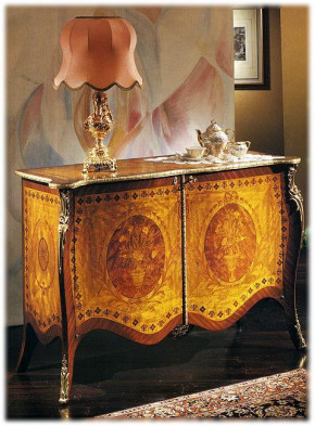 Dresser Mice Versailles 1730