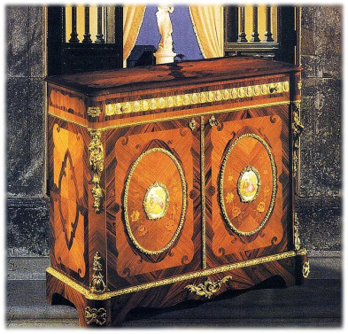 Dresser Mice Versailles 1839