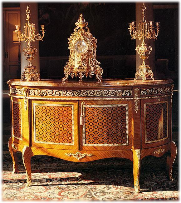 Dresser Mice Versailles 1709