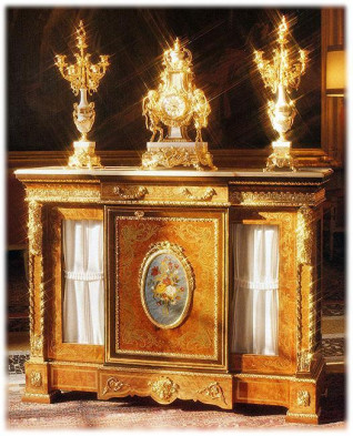 Dresser Mice Versailles 1702
