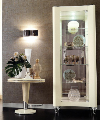 Showcase Redeco Monte napoleone 1016
