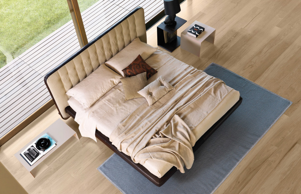 Bed Desiree Dedalo up