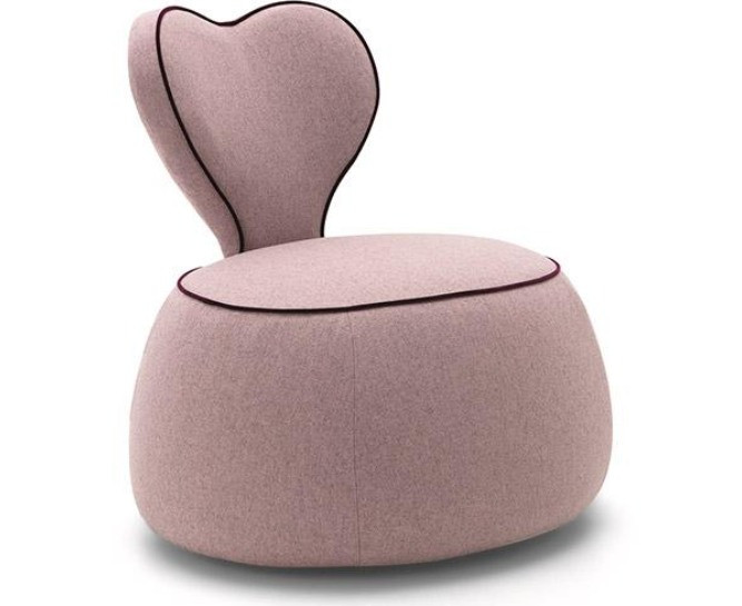 Armchair Felis Love-Story