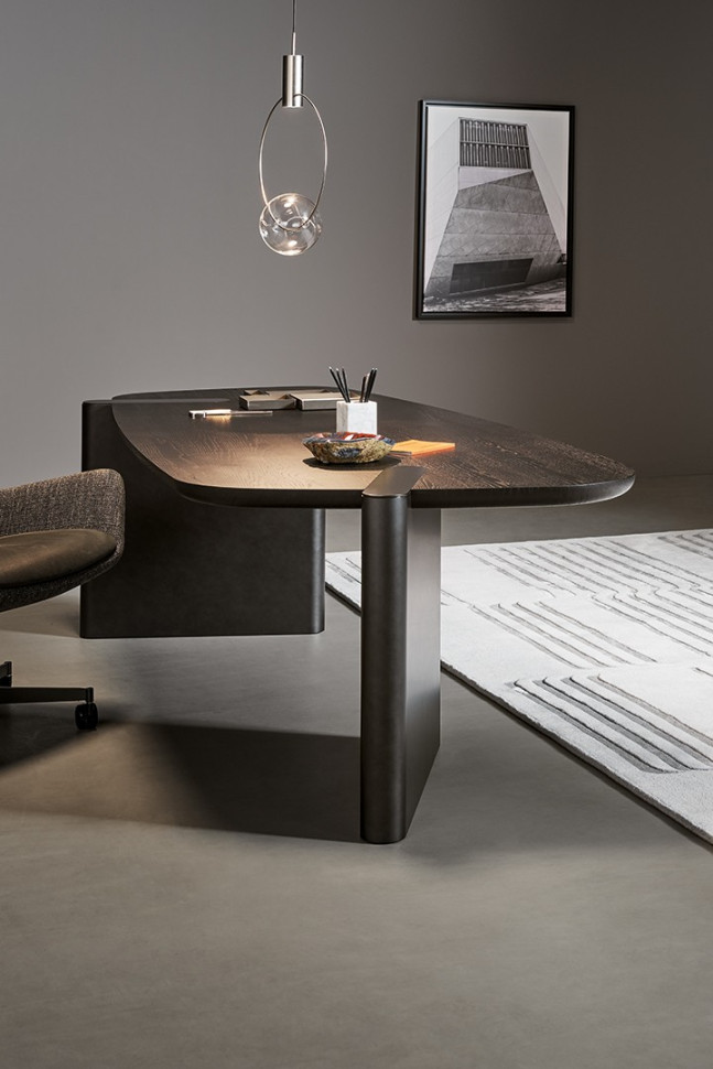 Writing Table Bonaldo Flatiron