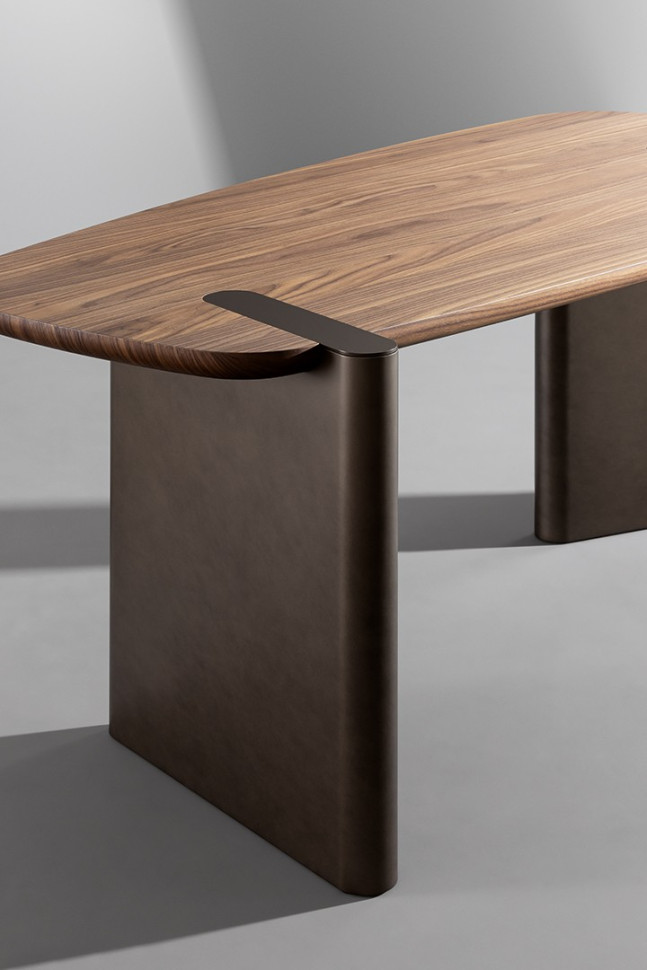 Writing Table Bonaldo Flatiron