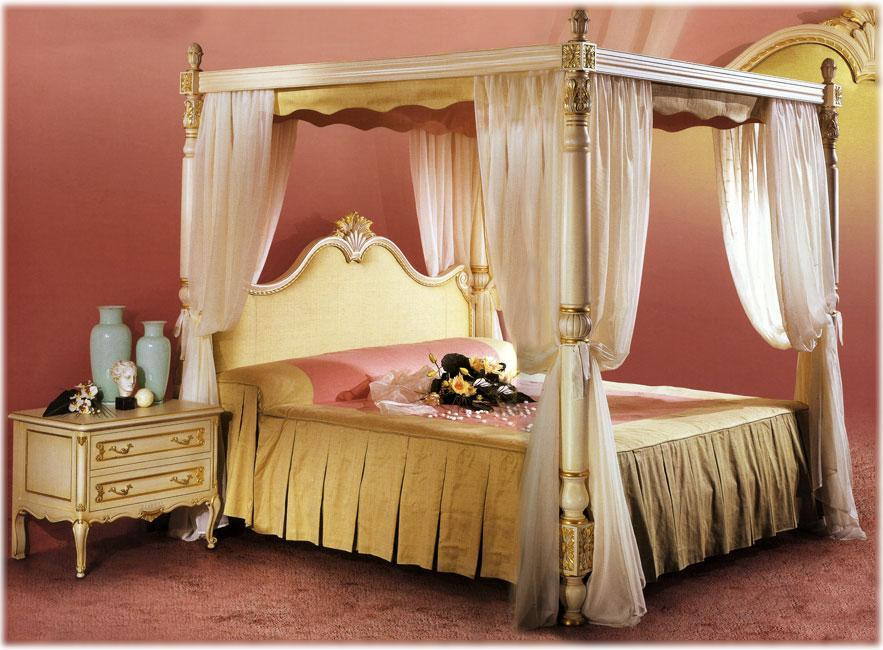 Bed Angelo Cappellini Brahms columns 9630