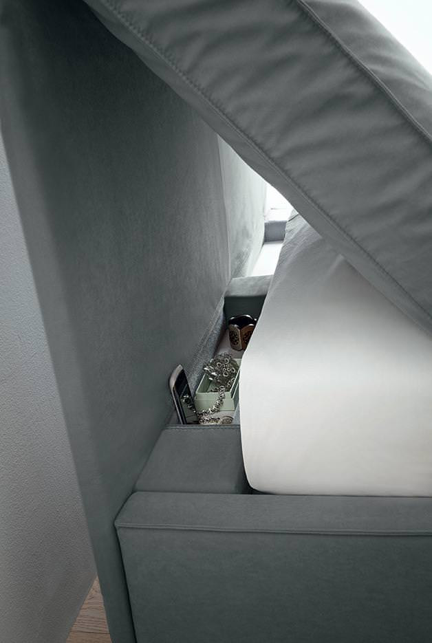 Bed Felis George
