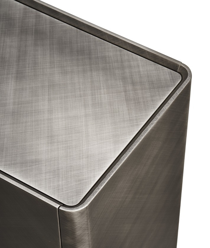 Dresser Eforma Alma laccato, bronzo spazzolato