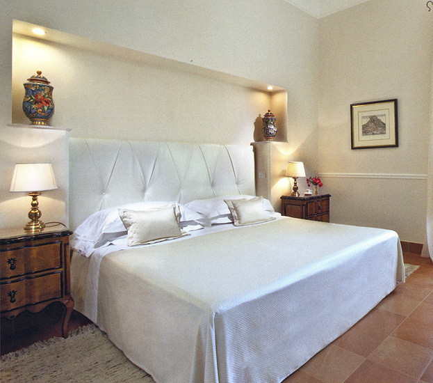 Bed Vittorio grifoni 1363