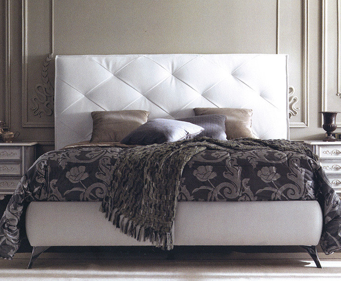 Bed Vittorio grifoni 1356