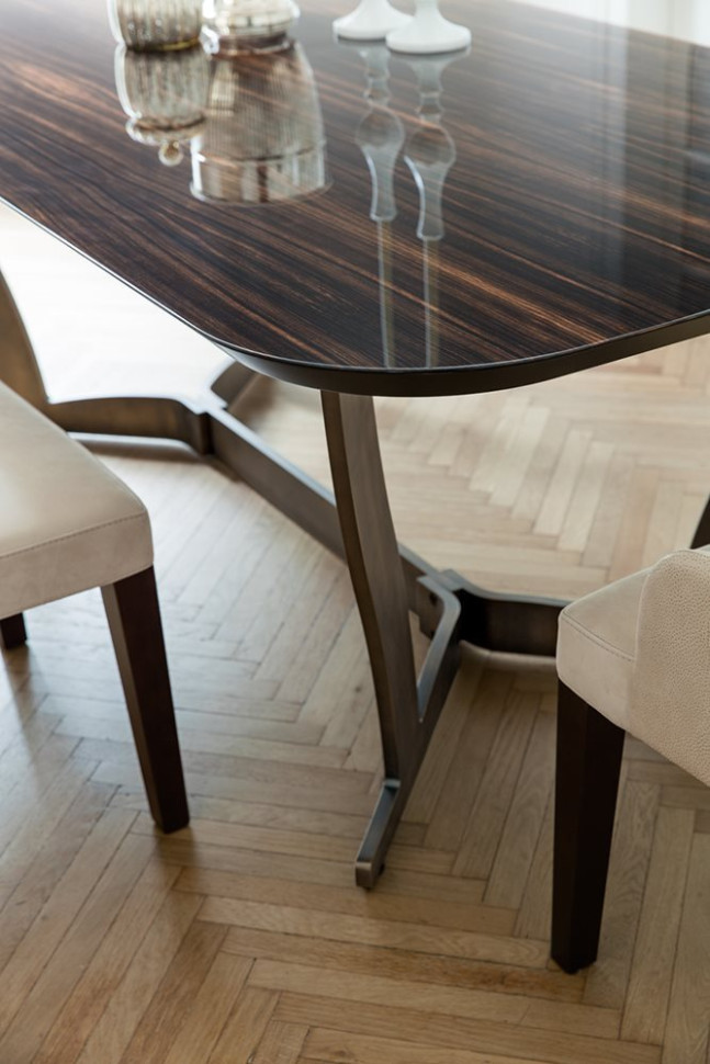 Dining Table Alberta Humphrey