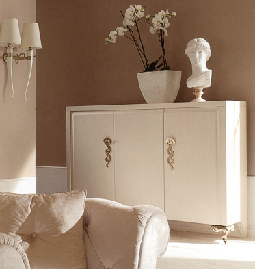 Buffet Cantori Chic atmosphere George cabinet