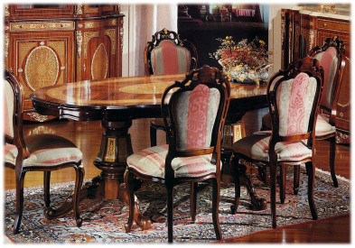 Dining Table Mice Versailles 1757