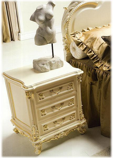 Nightstand Larissa Silik Lo stile di classe 7743