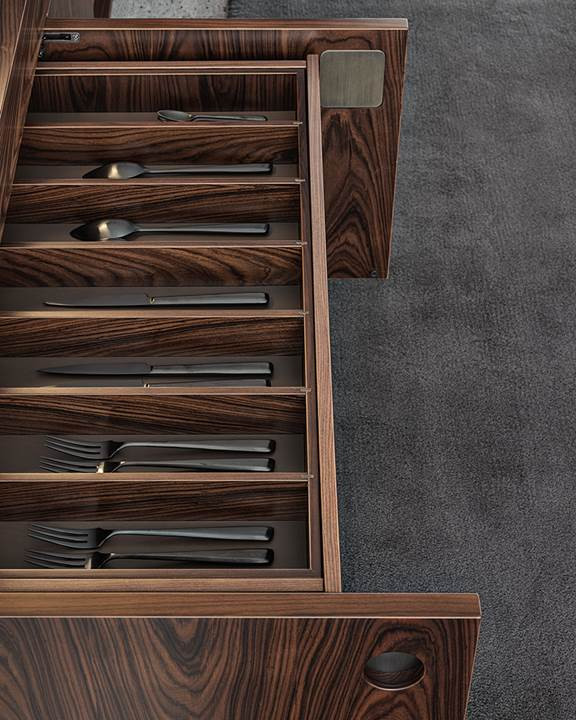 Cabinet Minotti Boteco