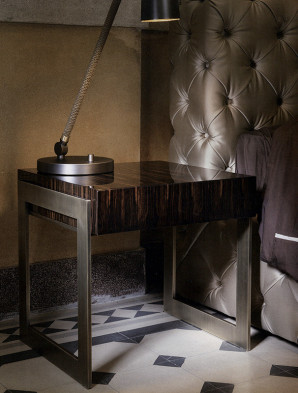 Nightstand Dom edizioni Nino
