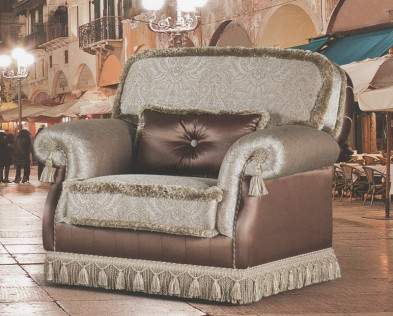 Armchair Giorgio casa Giulietta e romeo S101